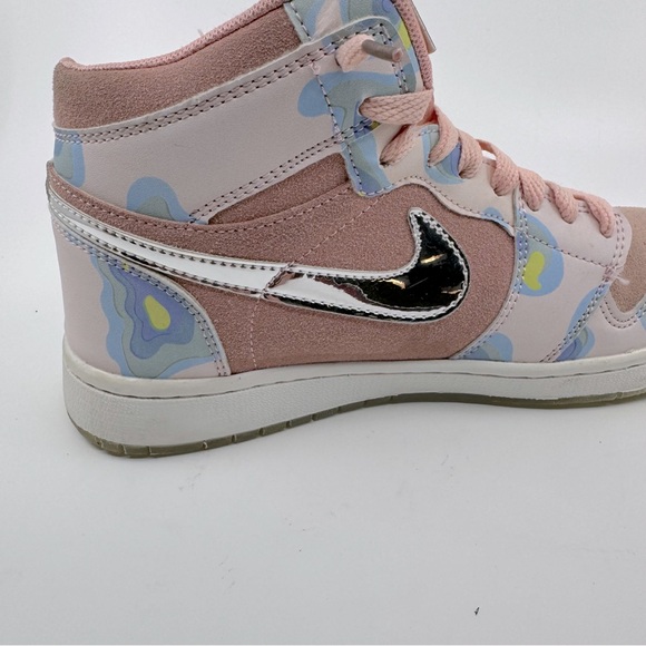 Nike Air Jordan 1 Mid SE P(HER)SPECTIVE (W) is a Special Edition SZ 6.5 Women’s - Picture 6 of 11